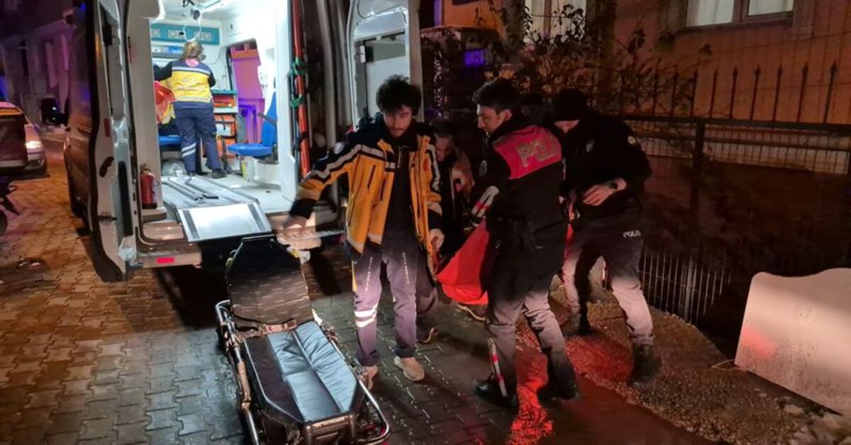 Evlat dehşeti: Babasını bıçakladı!