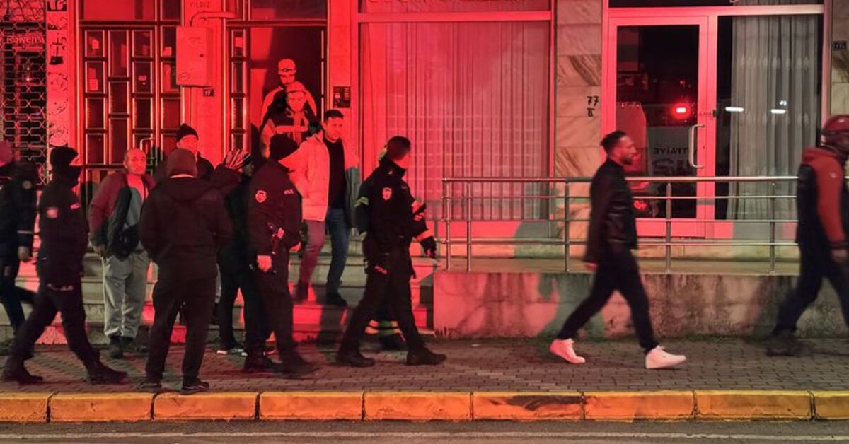 Fayanslar düştü, vatandaşlar tahliye edildi