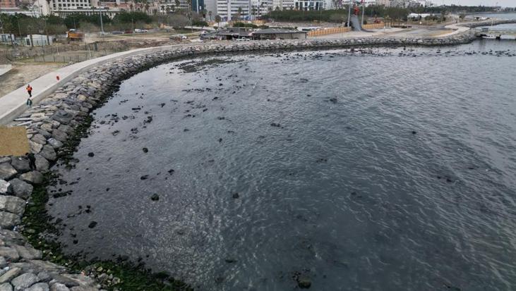 İskenderun’da endişelendiren görüntü: Deniz çekildi